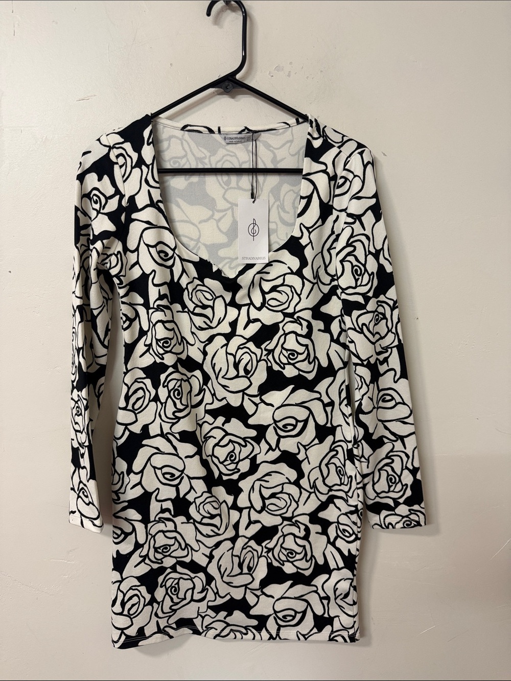 Stradivarius Black and White Rose Print Scoop Neck Dress